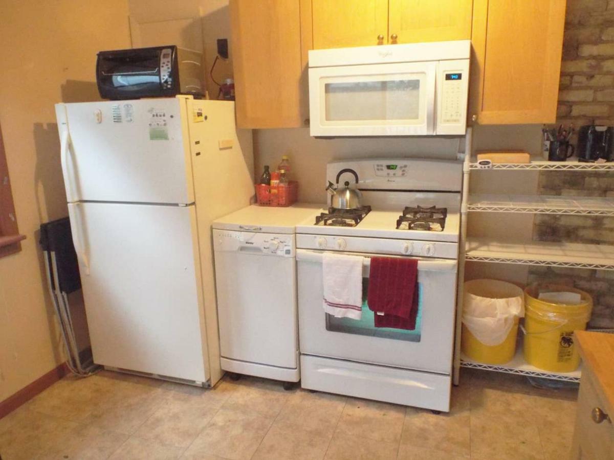 Comfortable 3 Bedroom Craftsman Bungalow In Milwaukee'S Bay View Neighborhood Exteriör bild