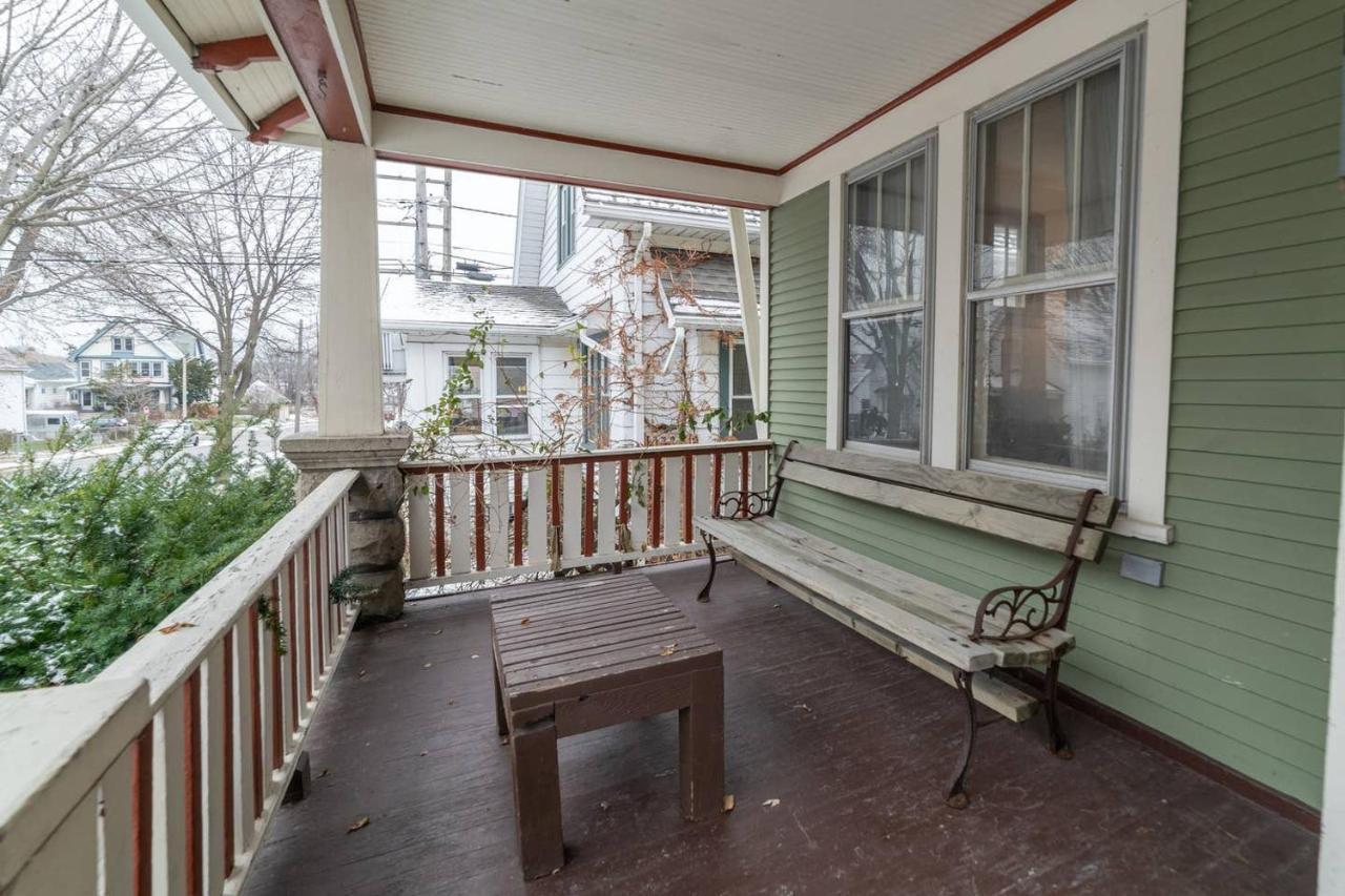 Comfortable 3 Bedroom Craftsman Bungalow In Milwaukee'S Bay View Neighborhood Exteriör bild